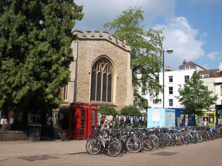 Cambridge v dobré společnosti